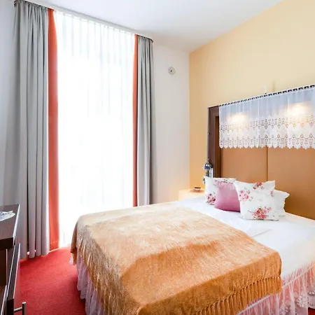 Bei Tante Alma 3* City Airport Mannheim